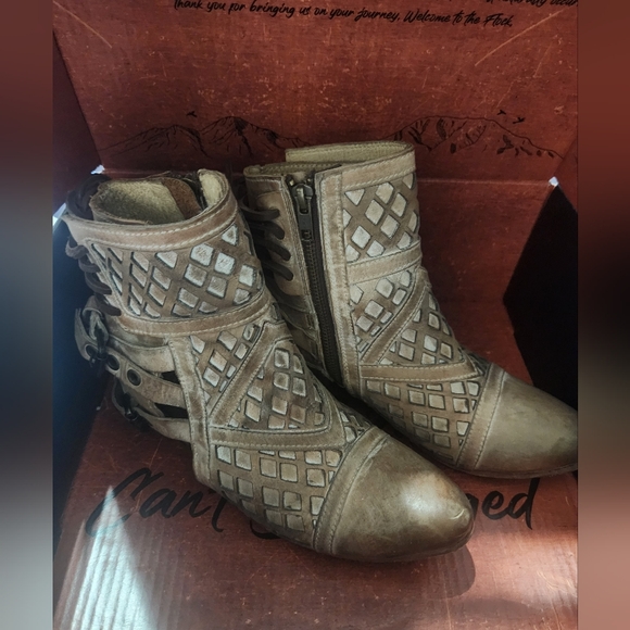 🦄 Freebird by Steven Skylar - Picture 1 of 3